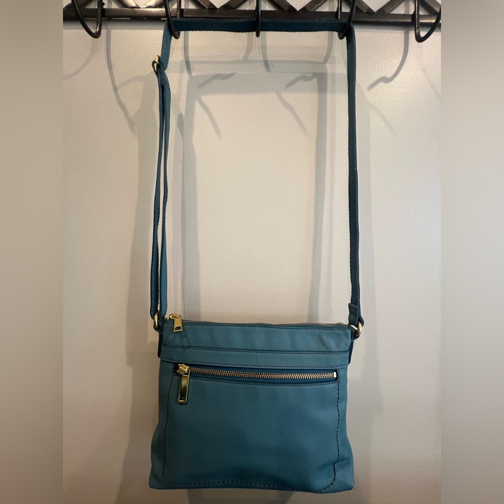 Fossil Stylish Turquoise Blue Leather Crossbody Bag